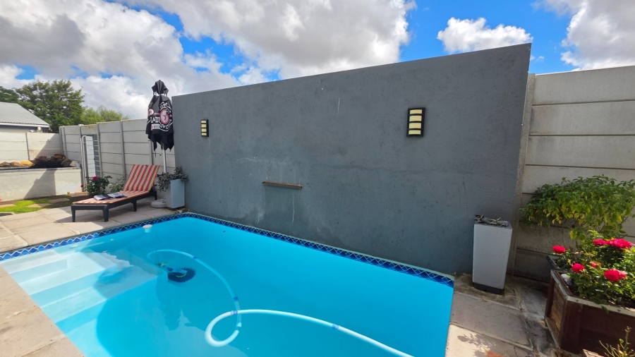 3 Bedroom Property for Sale in Hopefield Western Cape